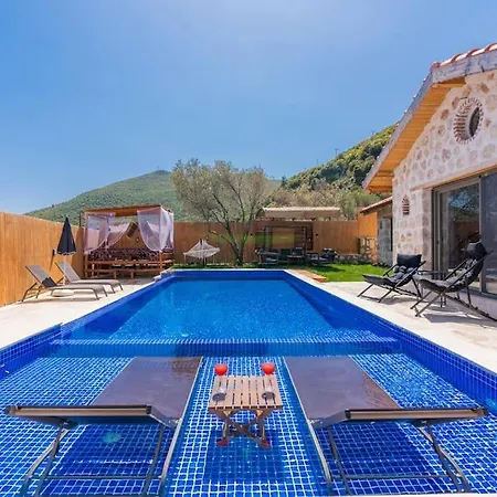 Kirlangic Evi Kaş