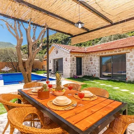 Kirlangic Evi Kaş