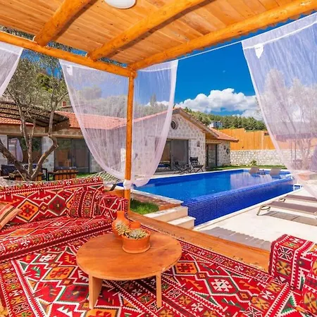 Kirlangic Evi Kaş
