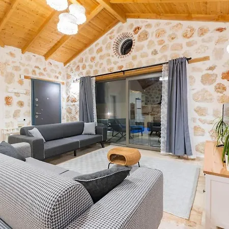 Kirlangic Evi Villa